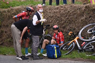 Wielerwereld boos na levensgevaarlijke finale in Tour de France: ‘Dan gaan er doden vallen’