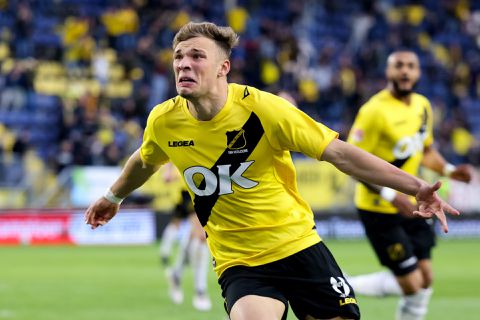 🍝🍕 | Sydney van Hooijdonk officieel giocatore van FC Bologna