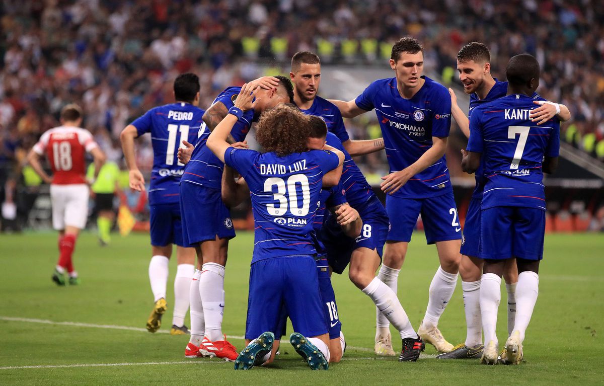 Chelsea grijpt Europa League na doelpuntrijke 2e helft tegen Arsenal