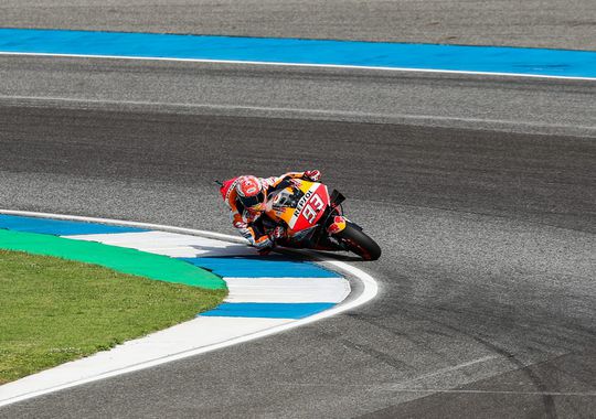 Márquez pakt wereldtitel met nog 4 races op de kalender