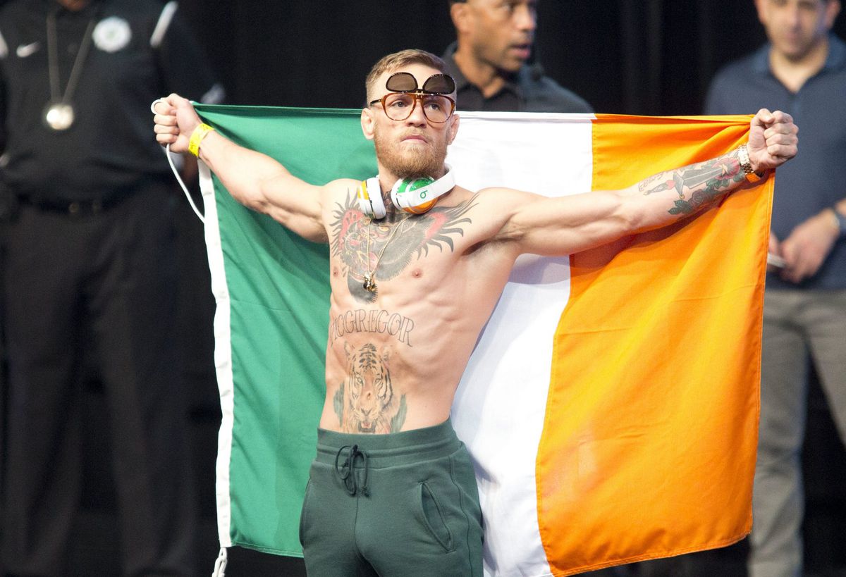 McGregor geeft zichzelf aan bij de politie en heeft heel UFC 223 inmiddels verpest
