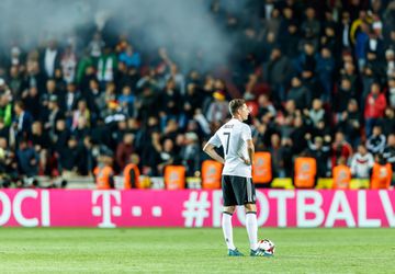 Duitse voetbalbond krijgt boete voor nazi-supporters
