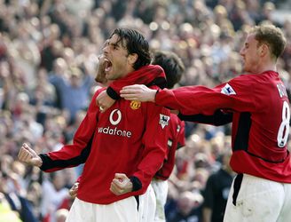 Vandaag in 2003: de ultieme solo van Ruud van Nistelrooy (video)