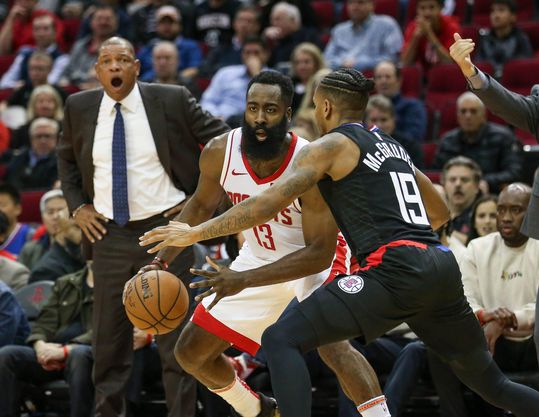 James Harden schiet Houston Rockets naar overwinning