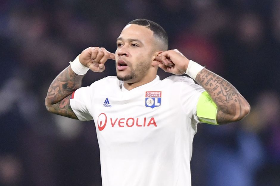 Memphis Depay krijgt bakken kritiek over zich heen na Instagram-foto