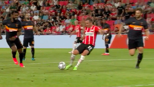 🎥 | Mario Götze brengt de marge weer op twee na sublieme assist Eran Zahavi