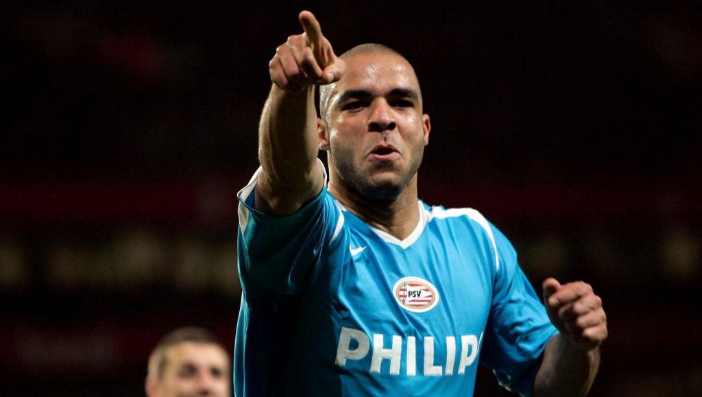 Oud-PSV'er Alex is z'n vele blessures zat en stopt ermee