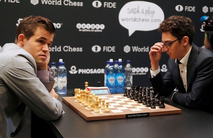 Carlsen wint enorm spannende schaakfinale na potje snelschaken