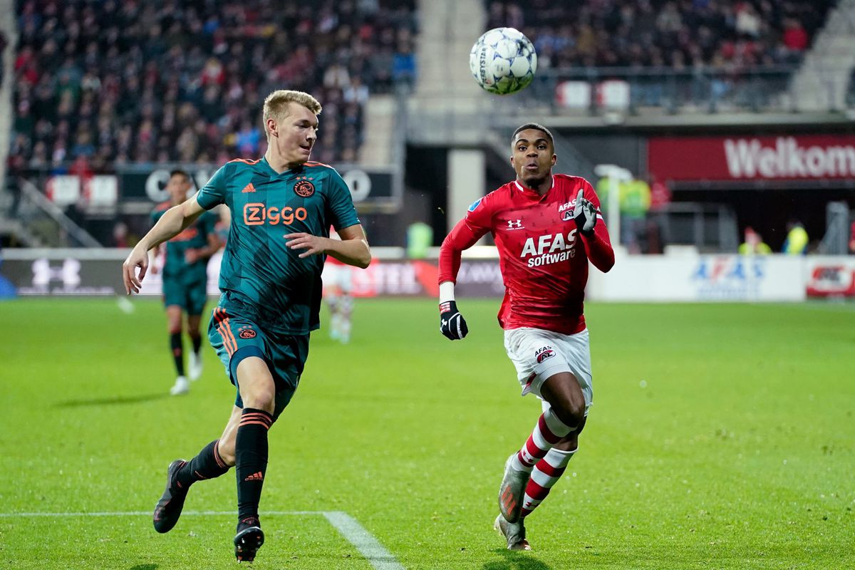 Boadu kopt AZ naar overwinning op Ajax én gedeelde koppositie