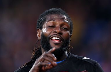 Swansea wil Adebayor terughalen naar de PL