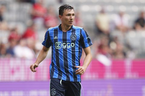 Steven Berghuis over Ajax-overstap: 'Krijg leuke reacties, behalve dan dat social media-gebeuren'