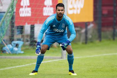 'NAC wil Ajax-goalie Van Leer als vervanger van Muric'