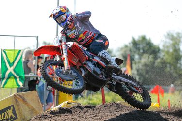 🎥 | Jeffrey Herlings na crash én gebroken schouder: 'Hele wedstrijd tranen in mijn ogen van de pijn'