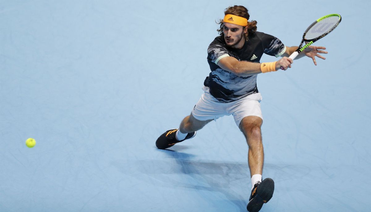 🎥| Tsitsipas begint in debutantenbal prima aan ATP Finals