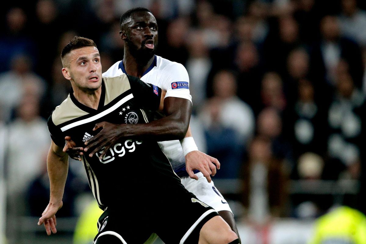 Tottenham zonder Davinson Sanchez tegen Ajax, Vertonghen beschikbaar met masker