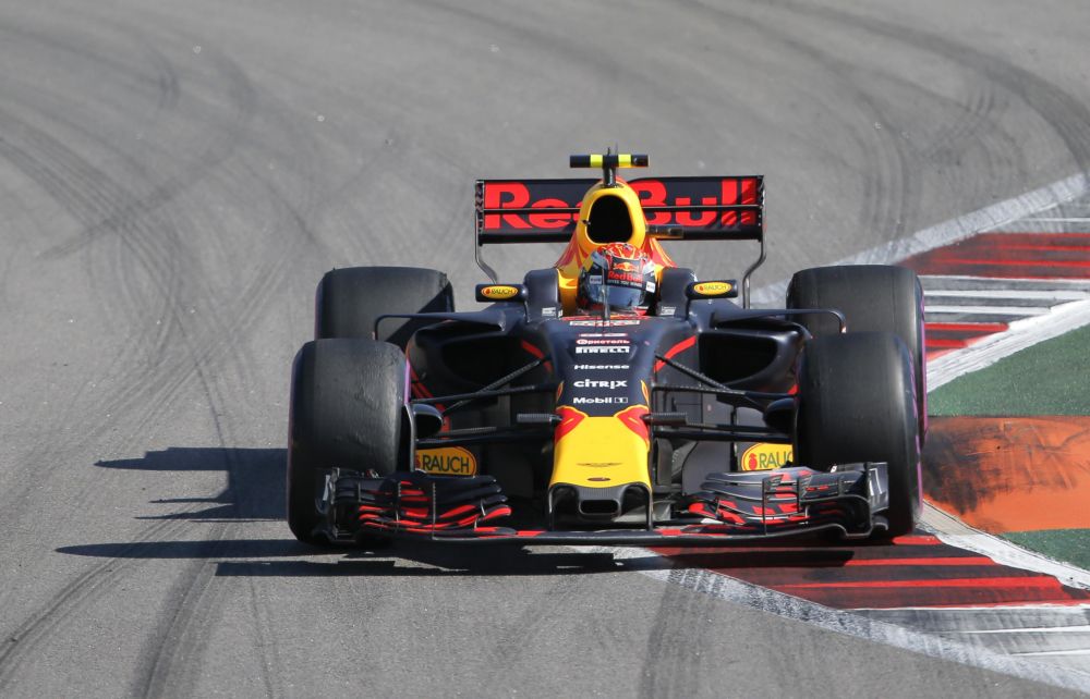 Grote problemen voor Red Bull in 2e vrije training, Raikkonen de snelste