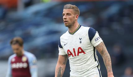 Toby Alderweireld gaat cashen in de zandbak