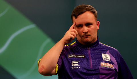 OnlyFans-model over kerstfoto Luke Littler (16): 'Mag me hebben als hij oud genoeg is'