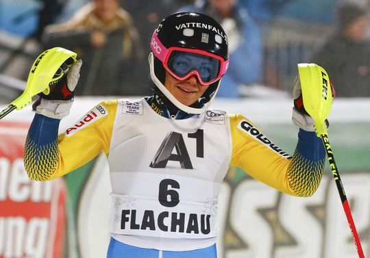 Zweedse Hansdotter schrijft slalom in Flachau op haar naam