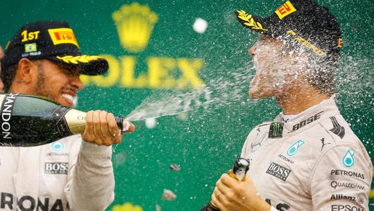 Ricciardo: 'Als Hamilton zelf niet oppast, pakken we hem ook'