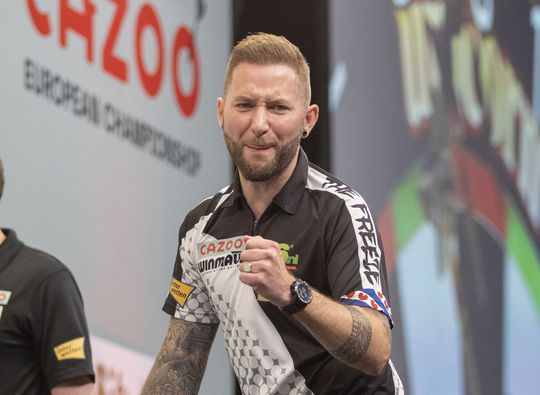 🎥 | Michael van Gerwen en Danny Noppert zijn weer vriendjes na stampende-voeten-ruzie!