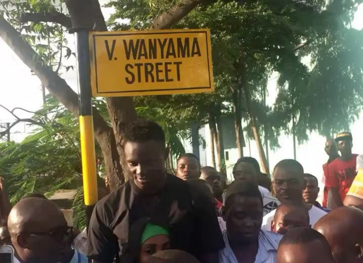 Eigen straatnaam van Wanyama in Tanzania na een dag al verwijderd