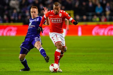 'Feyenoord laat oog vallen op Standard-buitenspeler Dossevi'