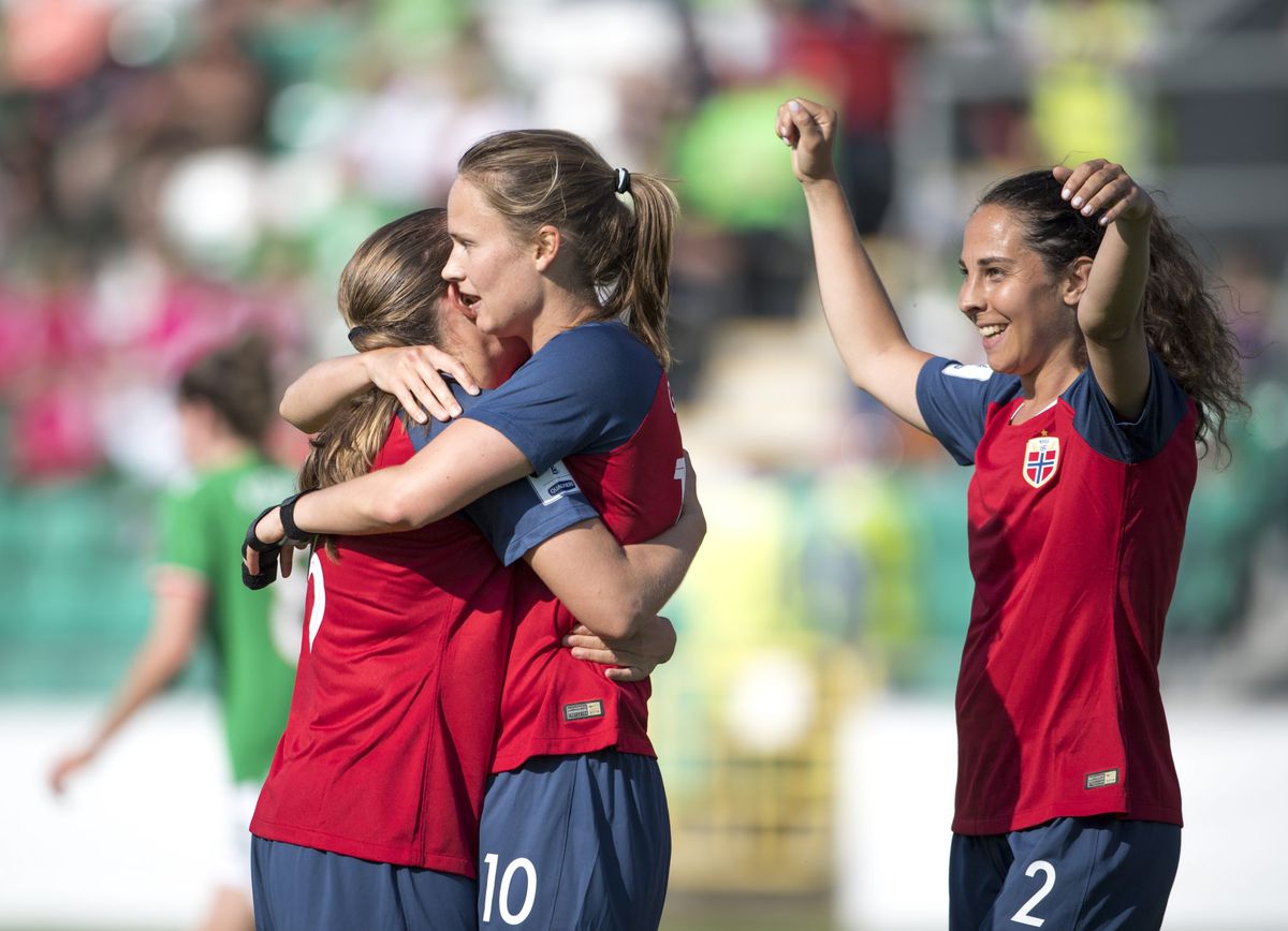 Noorse vrouwen winnen van Ierland en stellen WK-droom Leeuwinnen nog uit