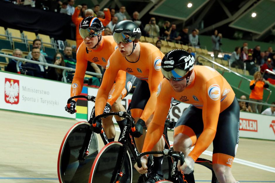Hoppa! Wereldtitel voor de teamsprinters op de baan