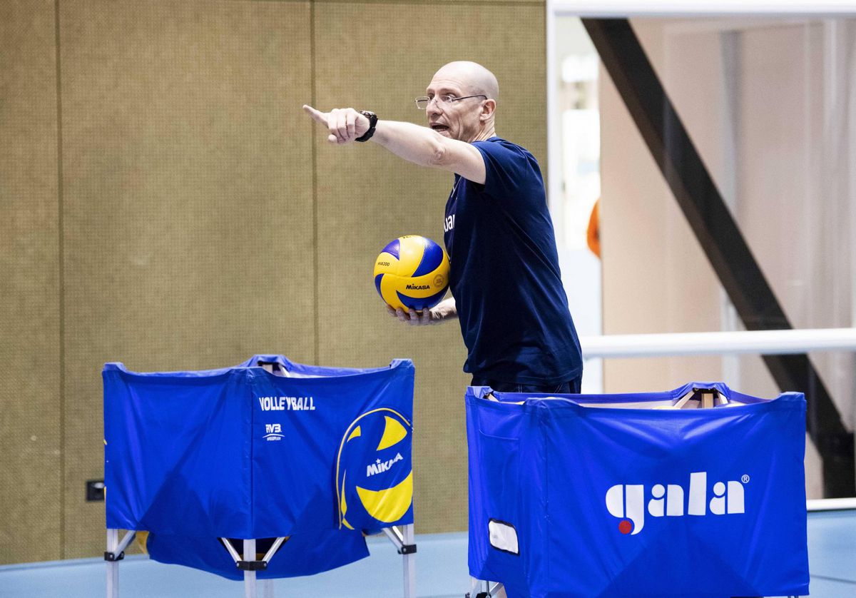 Volleyballers weer kansloos tegen wereldkampioen Polen