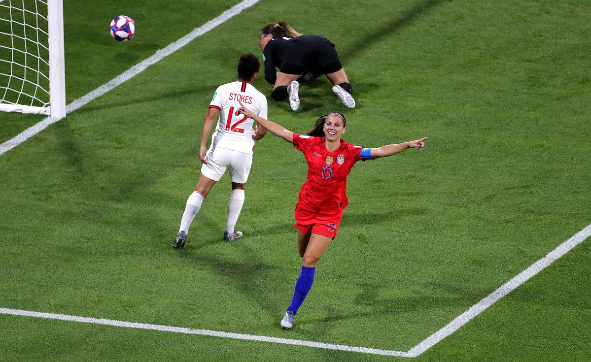 VS kruipt door oog van de naald en bereikt ten koste van Engeland WK-finale