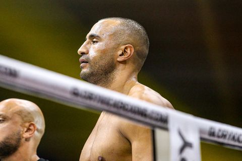 'Vrouw van Badr Hari verhuist met kinderen door affaire van haar man met babysitter'