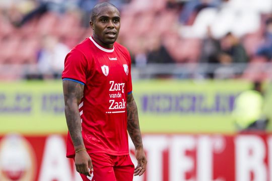 FC Utrecht verliest oefenduel met Wolfsburg na rode kaart voor Braafheid