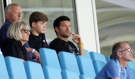 Ex-voetballer Michael Ballack verliest zoon Emilio (18) na quad-ongeluk