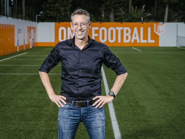 KNVB-baas begrijpt niets van persconferentie van Rutte en vreest voor amateurvoetbal