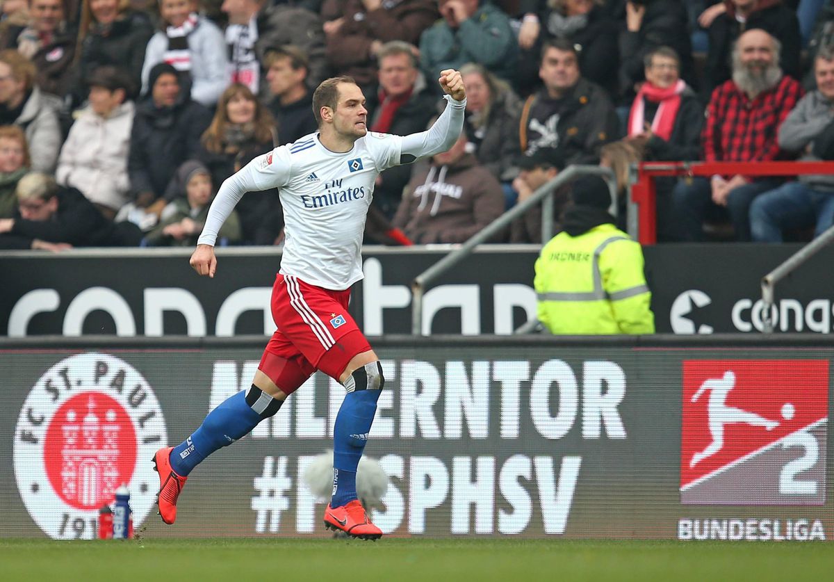 HSV laat weinig heel van Sankt Pauli in Hamburgse derby