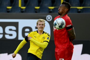 🎥 | Scheids en VAR zien hier geen hands in: Dortmund loopt pingel mis