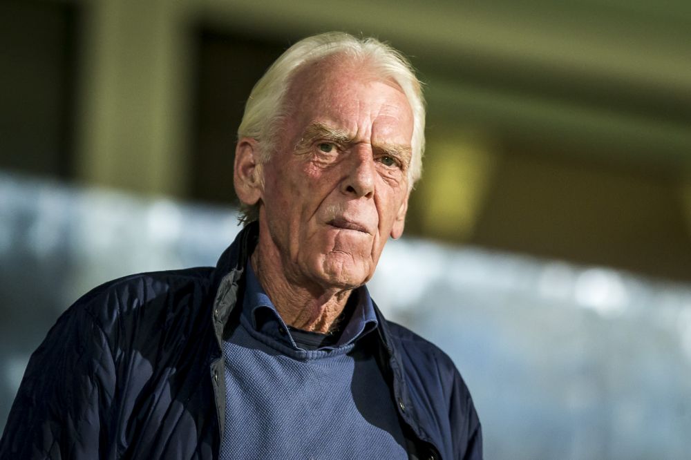 Beenhakker waarschuwt Pastoor: 'Steek Erasmusbrug niet over'