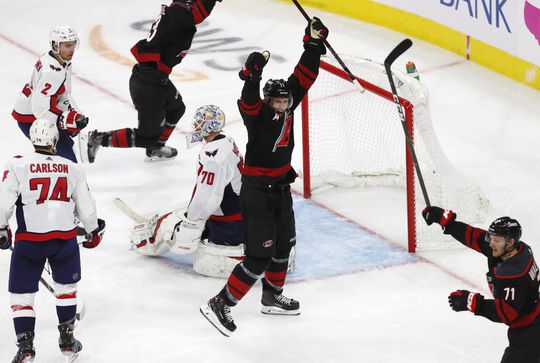 NHL krijgt nieuwe winnaar van Stanley Cup: Hurricanes kegelen Capitals uit play-offs