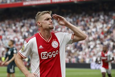 'Ajax-speler Kenneth Taylor datet met ex-vriendin van vlogger Gio Latooy'