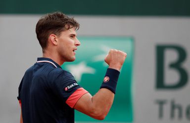 Thiem showt z'n klasse op gravel en staat in ronde 4