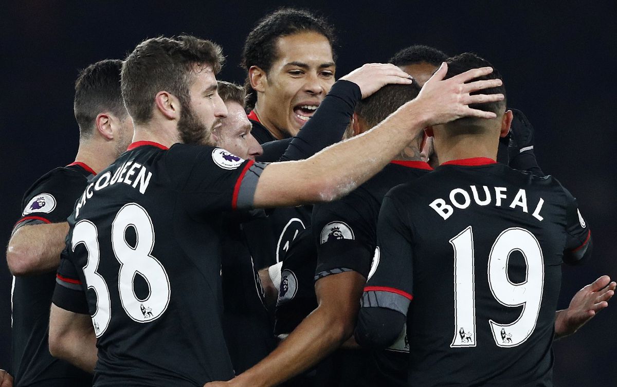 Southampton schakelt mede dankzij scorende Clasie Arsenal uit in League Cup