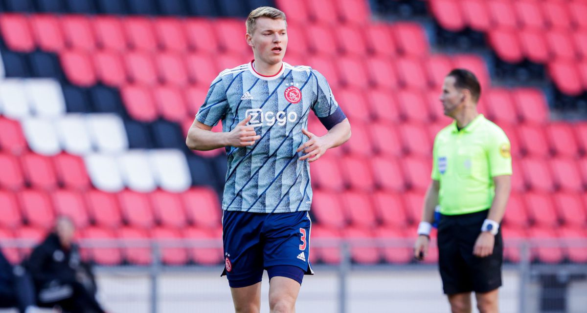 Met deze spelers lost Ajax de bekerschorsingen van Tagliafico en Rensch op