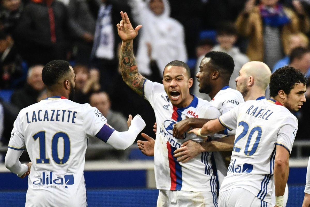 Memphis met 2,5 goal en assist superbelangrijk voor Lyon