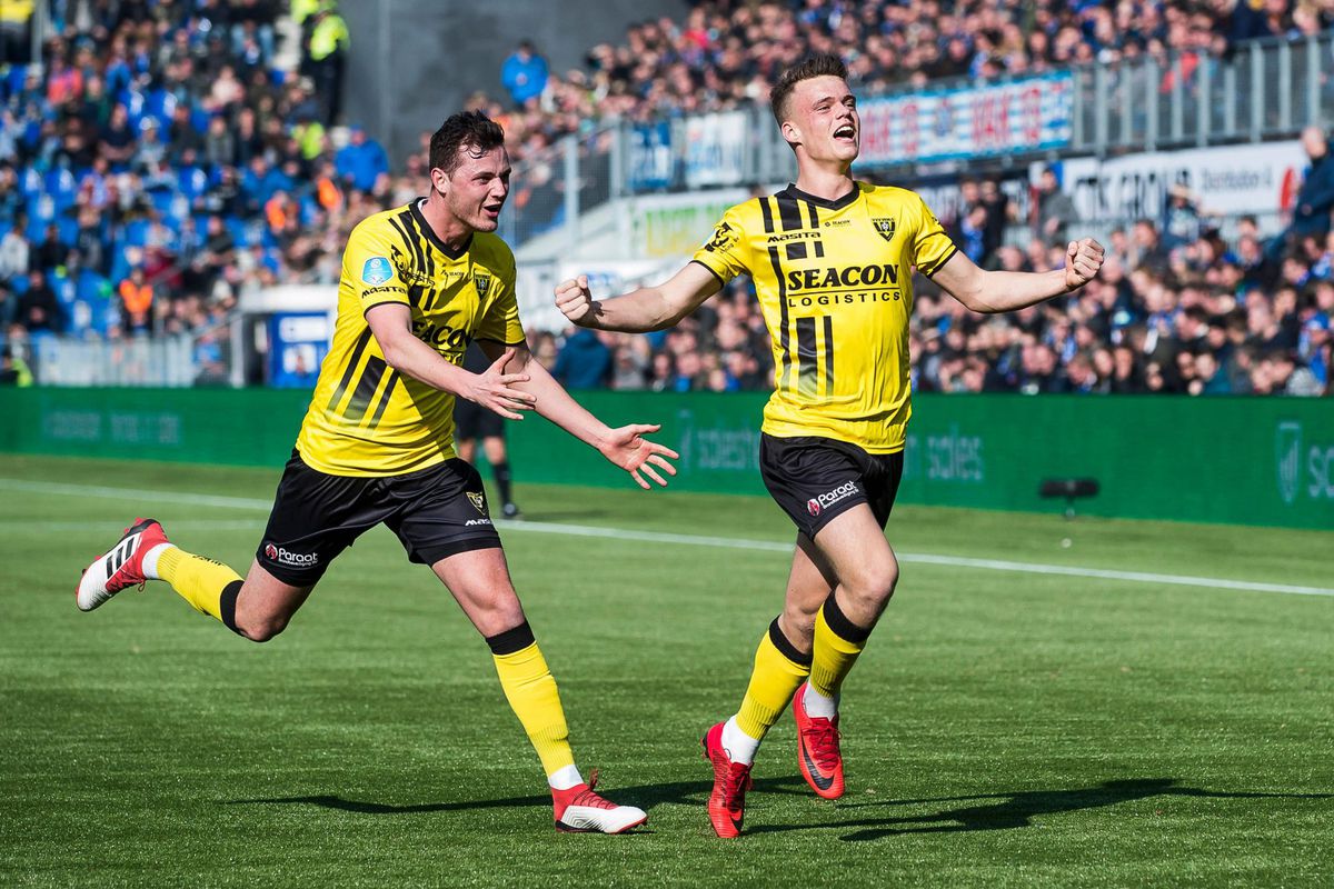 PEC Zwolle slaat dubbelslag en haalt Leemans en Van Crooij op VVV