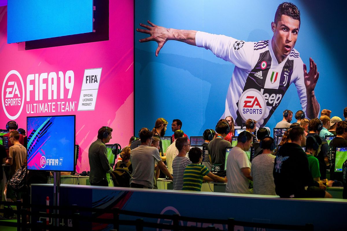 Overpowered! FIFA 19 heeft een niet te stoppen 'fake shot' (video)