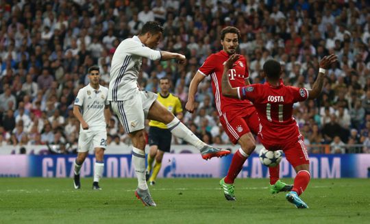 Vorig jaar knikkerde Real Bayern uit de CL door 2 buitenspelgoals (video)