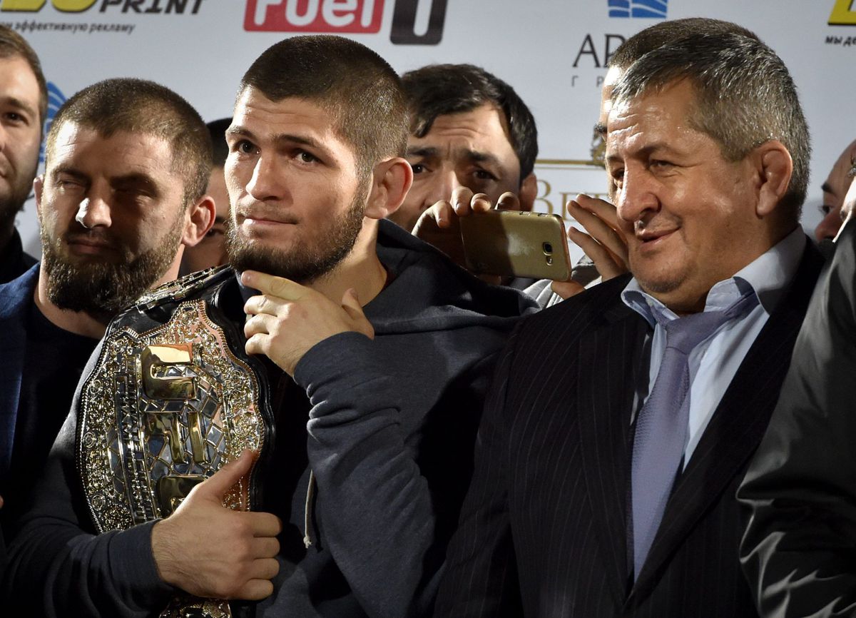 Khabib: '70% kans dat UFC busaanval McGregor in scene heeft gezet'