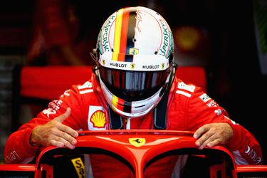 Vettel genoot op Silverstone: 'Adrenaline sleepte me er doorheen'