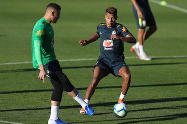 David Neres scoort héérlijk hakballetje op training van Brazilië (video)